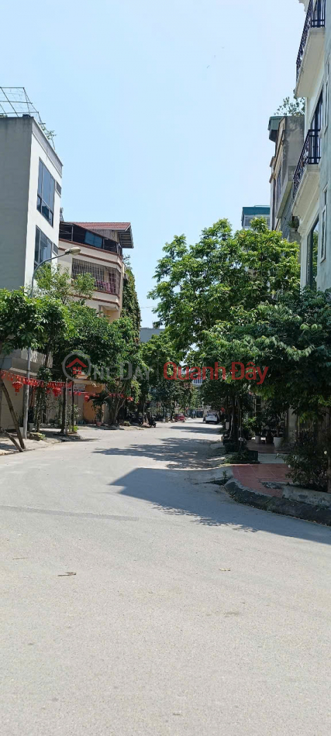 BÁN ĐẤT DỊCH VỤ, PHÂN LÔ VỈA HÈ TẠI HÀ ĐÔNG, KINH DOANH BẤT CHẤP MỌI LOẠI HÌNH, NHỈNH 12 TỶ _0