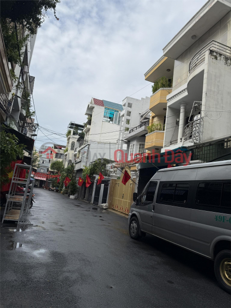 đ 8.3 Billion, **House for sale in Pham Phu Thu commune, ward 11, Tan Binh, corner 3 fronts (4x13) 8.3 billion