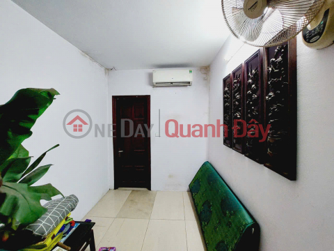 House for sale on Le Duan Street, Car Avoidance, 15\/25T1 (m2) x 4 Floors x 2.95 billion _0