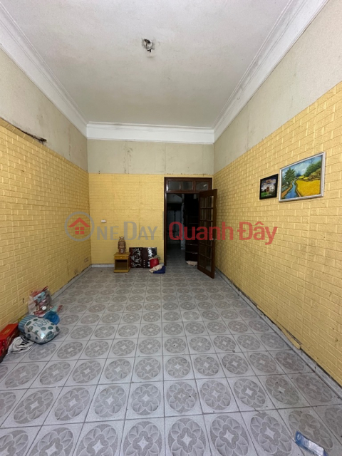 RARE PIECE OF LAND REMAINED IN DONG DA DISTRICT FOR SALE BY OWNER _0