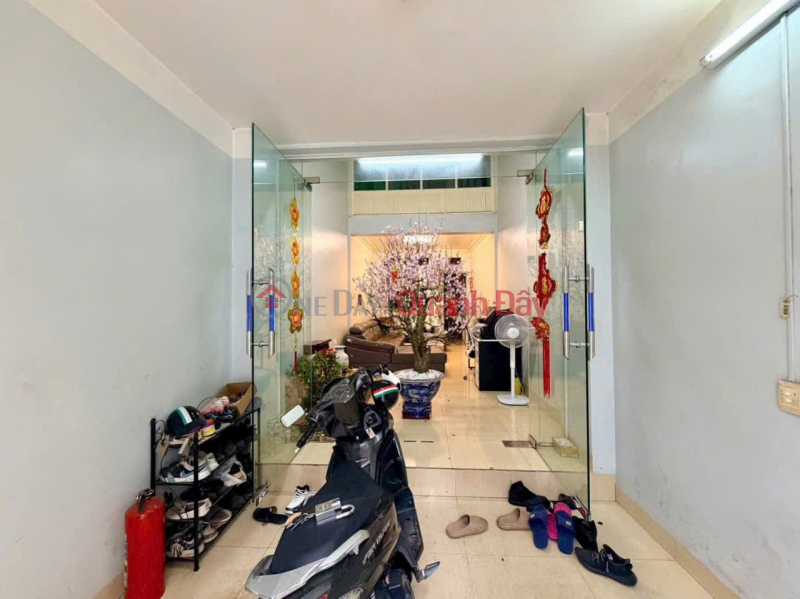 Nhà mặt đường Miếu Hai Xã - 42m 2.5 tầng - vị trí đẹp - gần Hồ Sen, Việt Nam | Bán đ 5,95 tỷ