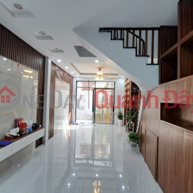 House for sale 47m2 Nghi Tam street, Tay Ho Garage 2 Car 8 bedrooms Elevator 8.2 Billion VND _0