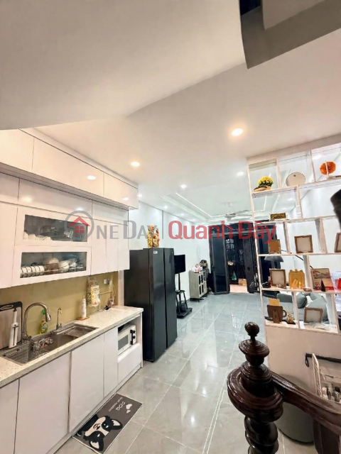 lạc long quân cầu giấy 35m x4 tầng 8,95 tỷ full nội thất,5p đi bộ ra hồ tây _0