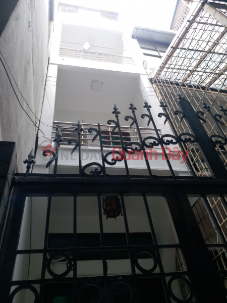 La Thanh House for sale 70m2, 4 floors, central house with 3 steps to the street, near schools, hospitals, parks Sales Listings