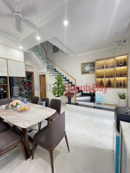 , Please Select | Residential, Sales Listings | đ 8.9 Billion