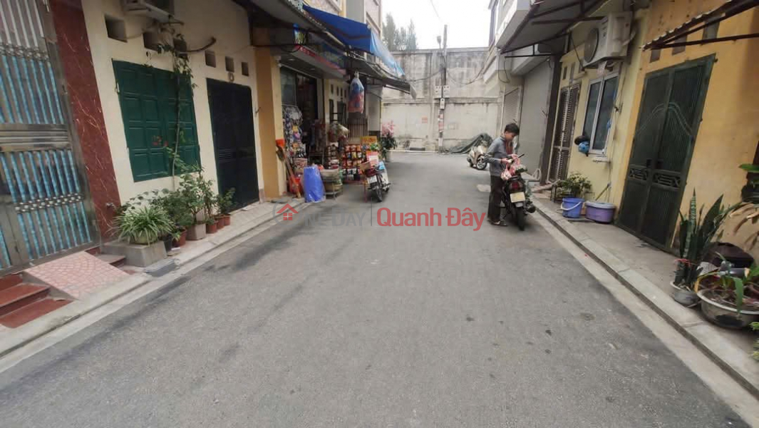 Bán nhà c4 khu 918 phúc đồng 35m đường oto tránh chỉ 7 tỷ 3 còn tl. LH 0936123469 Niêm yết bán