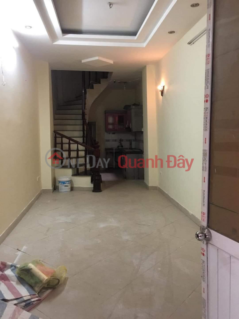 Hoang Hoa Tham 5 floors 3 bedrooms 8 million months Area 30m2 x 5 floors Newly designed house, clean and beautiful, wooden floors. Includes: 3 rooms _0