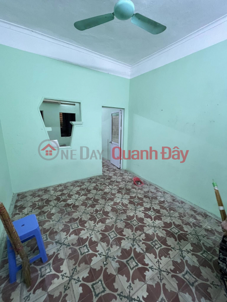 Cho thuê nhà Đê La Thành nhỏ 36m2, 2 tầng, 2 ngủ, 2 wc, 8 Triệu/th Niêm yết cho thuê