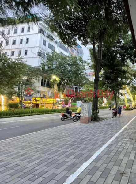 BÁN ĐẤT MẶT PHỐ VIP LẠC LONG QUÂN, TÂY HỒ, HÀ NỘI – VỊ TRÍ PHONG THUỶ – MẶT TIỀN QUYỀN LỰC – SÁT HỒ TÂY . Niêm yết bán