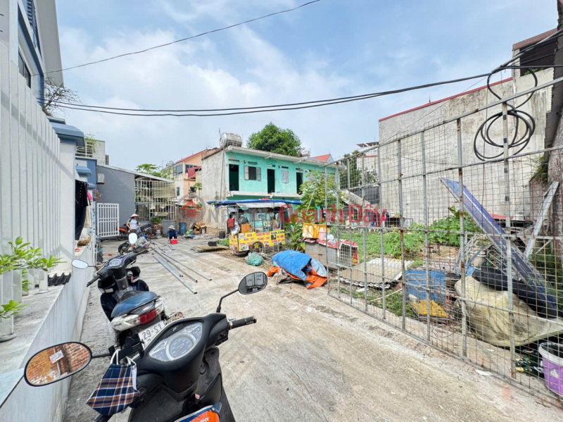 Bán đất tổ 1, Chi Đông, Mê Linh. Ô tô đỗ cửa. Chia 3 lô đẹp. Vị trí trung tâm thị trấn Niêm yết bán