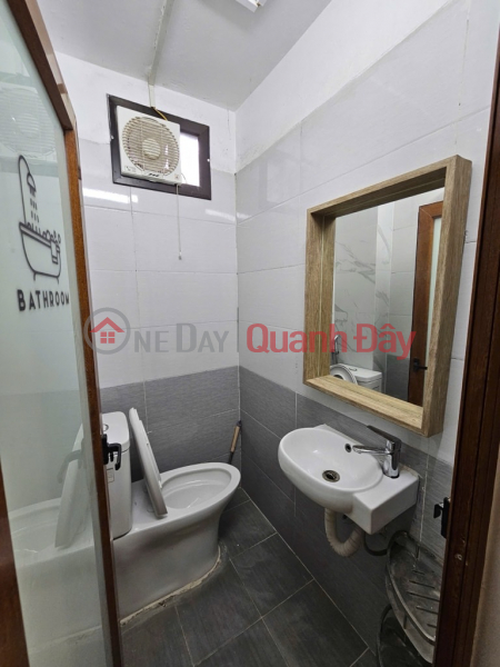 đ 490 Million, Dinh Cong Thuong 4-storey beautiful house, full amenities, only 10 meters from the car