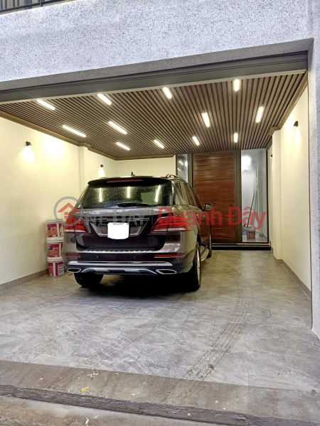 House for sale 80m2 Alley 172 Au Co, Tay Ho Lot corner Garage Car Elevator 9.5 Billion VND Sales Listings