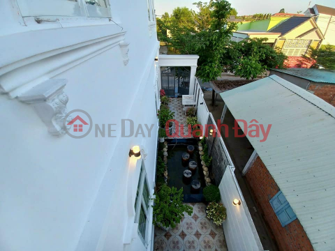 House for sale in residential area in Ward 8, Vinh Long city _0