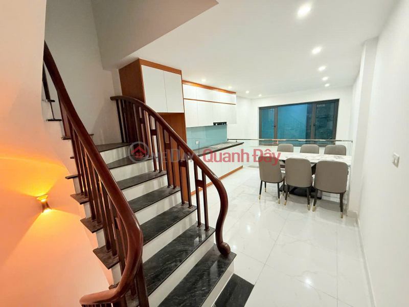 đ 6,5 tỷ, Nhà mới ở luôn 5 Tầng full nội thất -Ô tô đỗ cổng – Ngõ thông Kẻ Tạnh, Long Biên – Giá 6.5 tỷ.