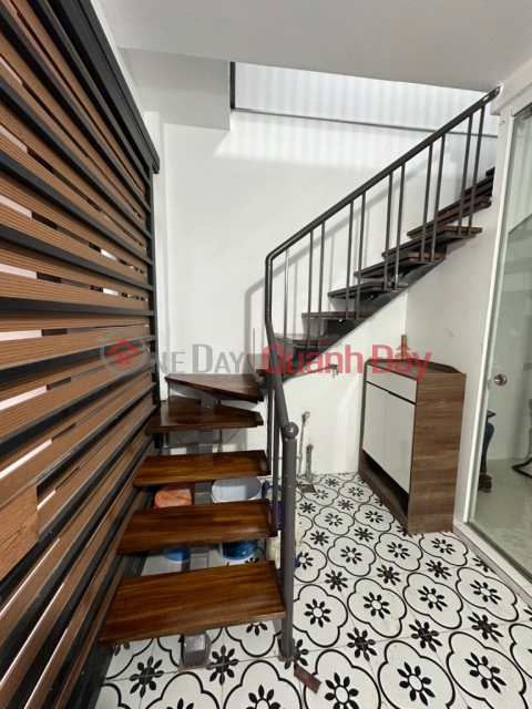 House for sale in Lac Long Quan, Tay Ho - Area 34m2 x 2 floors - 2.35 billion _0