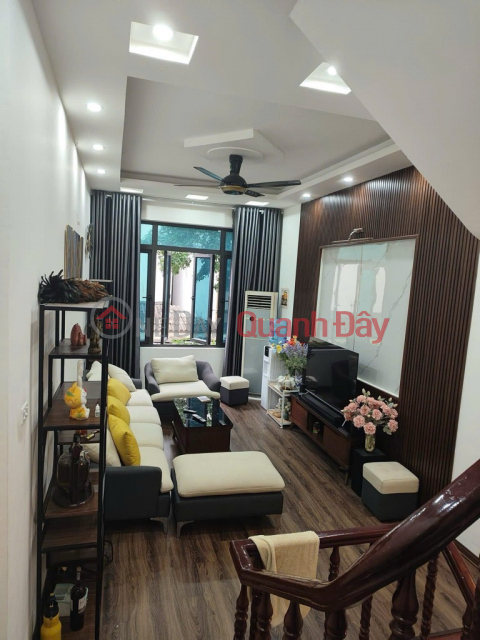 Location: Me Tri Ha townhouse, wide alley for three-wheelers to avoid motorbikes, a few dozen meters to the market, Me Tri schools at all levels, _0