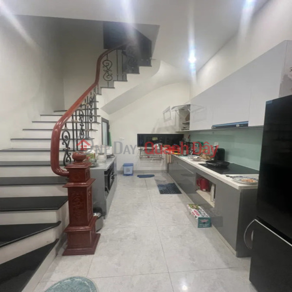 House for sale in Hoang Cong Chat - Bac Tu Liem, 4 floors, subdivided with car sidewalks, 35m2, more than 7 billion Sales Listings