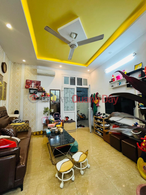 Urgent sale of house built with passion at Alley 678 De La Thanh, Ba Dinh District Price 4.5 Billion _0