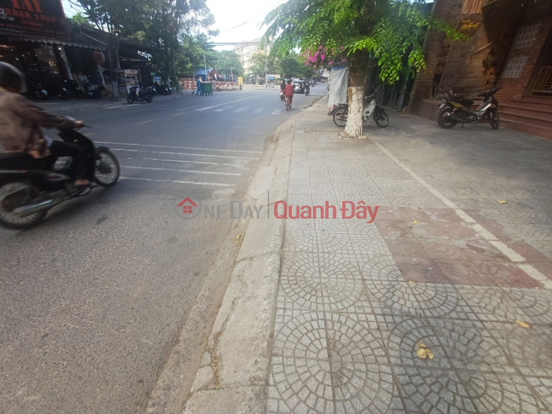 3-storey house, Lien Chieu frontage, Ngo Thi Nham street, land area 226 m2, width 13x19m, negotiable price 16 billion, contact Soai, Vietnam | Sales đ 1.5 Billion