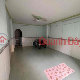 Whole house for rent, 1 house away from the street frontage _0