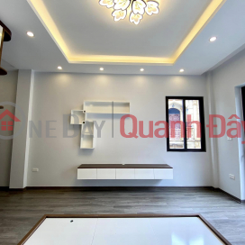 House for sale 72m2 Nghi Tam street, Tay Ho Dan built 5 bedrooms Garage, parking, 3.8 Billion VND _0