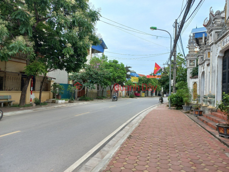 Selling land and giving away a level 4 house - bottom dyke in the center of Chuc Son town, Chuong My - area 58m with red book - house ready Vietnam Sales | đ 4.2 Billion