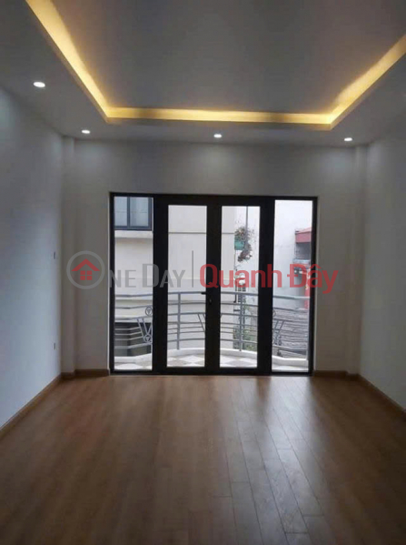 House for sale in Cau Giay, 5 floors, built by a private contractor, 3-storey alley, cash flow business, frontage 4m\\/area 32m2, 7.5 billion | Vietnam Sales | đ 7.5 Billion