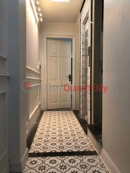 đ 15.5 Billion Townhouse for sale in Doi Nhan area, 37m² x 5 floors, 15.5 billion VND, subdivided plot, car garage, elevator.