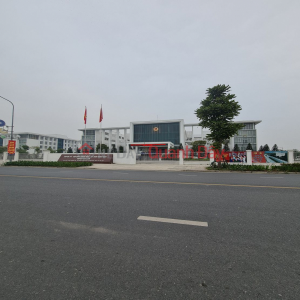 Chuyển nhượng 40m2 đất TĐC Trâu Quỳ, Gia Lâm. Đường 12m. Lh 0989894845. Việt Nam, Bán | đ 8,2 tỷ