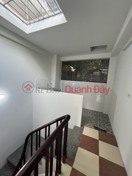 đ 2.4 Billion | Truong Dinh townhouse for sale, 25m x 5 floors, 2 billion 400