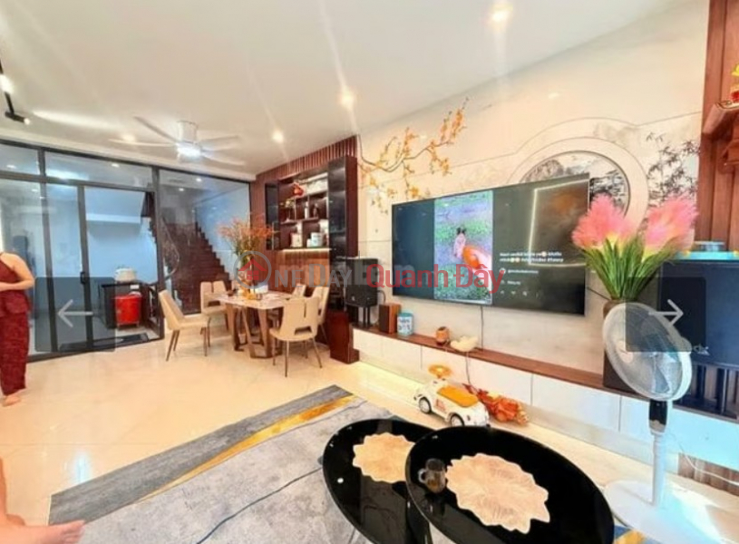 CHÍNH CHỦ BÁN NHANH NHÀ CẦU GIẤY, SÁT PHỐ, Ô TÔ 7 CHỖ QUA NHÀ 54m, 18.9 tỷ Niêm yết bán