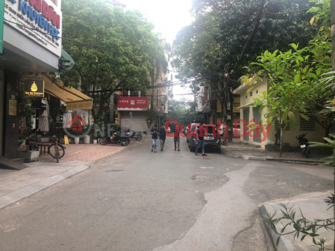 BÁN NHÀ PHỐ ĐỖ QUANG, CẦU GIẤY, Ô TÔ TRÁNH 40M2 4 TẦNG 18 TỶ. _0