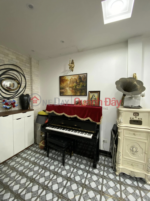 House for sale on Le Hong Phong, 30m2, 5 floors, 4.2m frontage, 11.3 billion, new house, wide alley _0