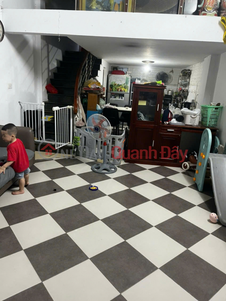 Cho thuê nhà 99 Định Công Hạ,50 m², 4 tầng, gồm 4 phòng ngủ và 3 nhà vệ sinh.8 triệu Việt Nam Cho thuê đ 8 triệu/ tháng