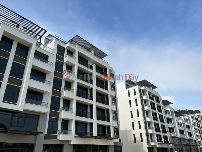 Apartment on Tran Nhan Tong street, area: 108m², built on 5 floors with elevator waiting area 0866563878 Sales Listings