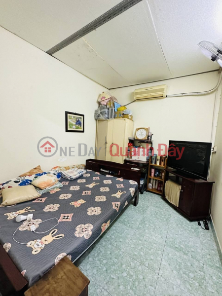 đ 5,5 tỷ, Bán nhà 57m2, Hẻm xe tải 6m Đường Huỳnh Thiện Lộc, Q. Tân Phú