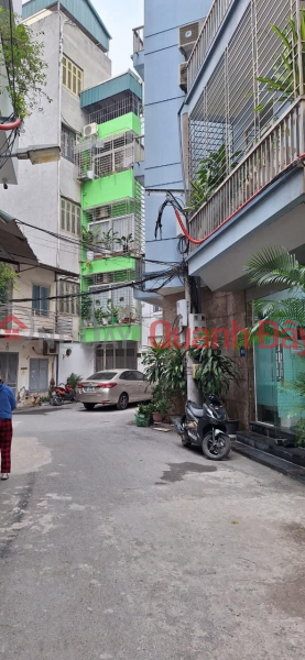 VIP STREET HOANG CAU LO CORNER 2 THONG 50m 4T 5BR 6.6 BILLION Sales Listings