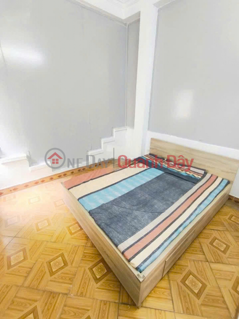 Cho thuê nhà nguyên căn ngõ 139 Tân Mai, 30m2 x 5 tầng, 3 ngủ khép kín, 10 triệu _0