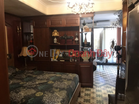 To Ngoc Van Townhouse for Sale, Tay Ho District. 162m Frontage 26m Approximately 45 Billion. Commitment to Real Photos Accurate Description. Owner Can _0