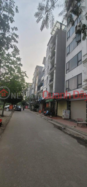 Selling 5-storey house adjacent to Duong Noi 50 m2 4m wide, divided into lots with sidewalks for cars, avoiding office space 8 billion 8 Sales Listings