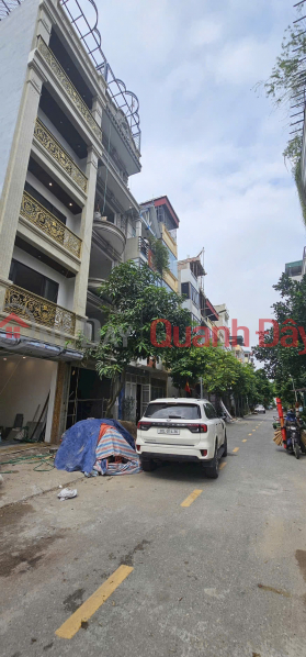 HOUSE FOR SALE 7 STAGES, CAR LOT AVOIDING THACH BAN LONG BIEN, Vietnam | Sales đ 17.8 Billion