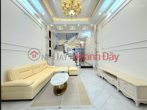 House in a car-accessible alley off Huynh Tan Phat street, with a spacious yard, priced at just over 7 billion VND. _0