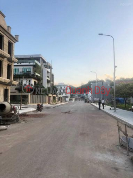 Đất nền giá rẻ 90m2 đường Hoàng Quốc Việt, TP. Sơn La Niêm yết bán