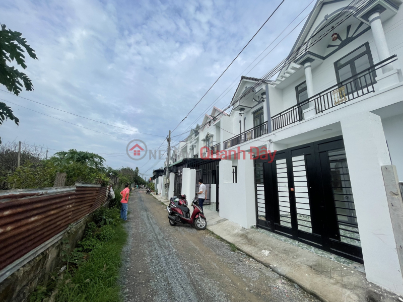 Tan Binh house for sale right at the fish wharf intersection, just need 300 million to get the house to move in Sales Listings