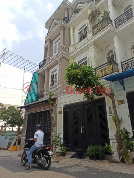 đ 8.5 Billion, BEAUTIFUL HOUSE - GOOD PRICE SELLING FAST House At Hoang Dieu 2, Thu Duc, HCM