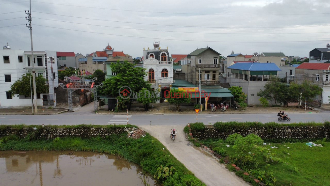 Cc F0 offers to sell a plot of land of 47m2, only slightly 2.x billion (x tiny),frontage on Nguyen Anh Troi street, vast sidewalk, Vietnam Sales, đ 2.3 Billion