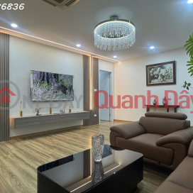 Beautiful corner apartment, 17T4, facing Hoang Dao Thuy street, 115m², 3 bedrooms, stunning view, fully furnished. _0