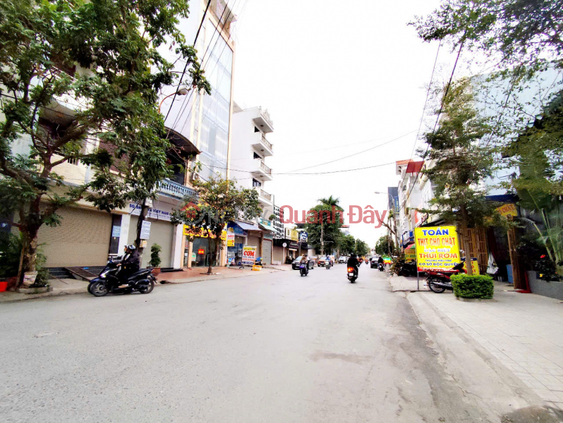 Property Search Vietnam | OneDay | Nhà ở Niêm yết bán Bán nhà mặt đường 613 Thiên Lôi - Cafe 12h, 120m 3 tầng, vị trí đẹp Giá 18 tỉ