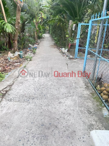 đ 900 Million Due to relocating, I need to sell my house and land quickly in Tan Thach - near the district intersection - Furniture included.