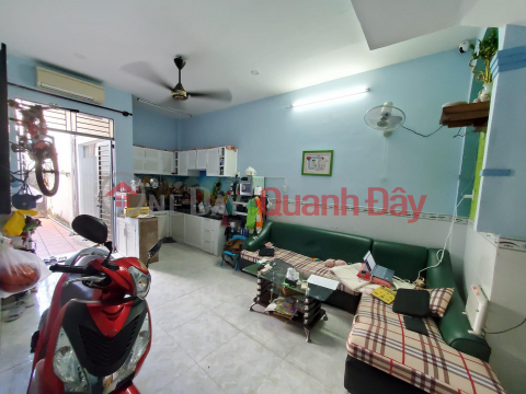 NEAR 40M2 IN PHU NHUAN DISTRICT CENTER-3 FLOORS FOR ONLY 3 BILLION. _0